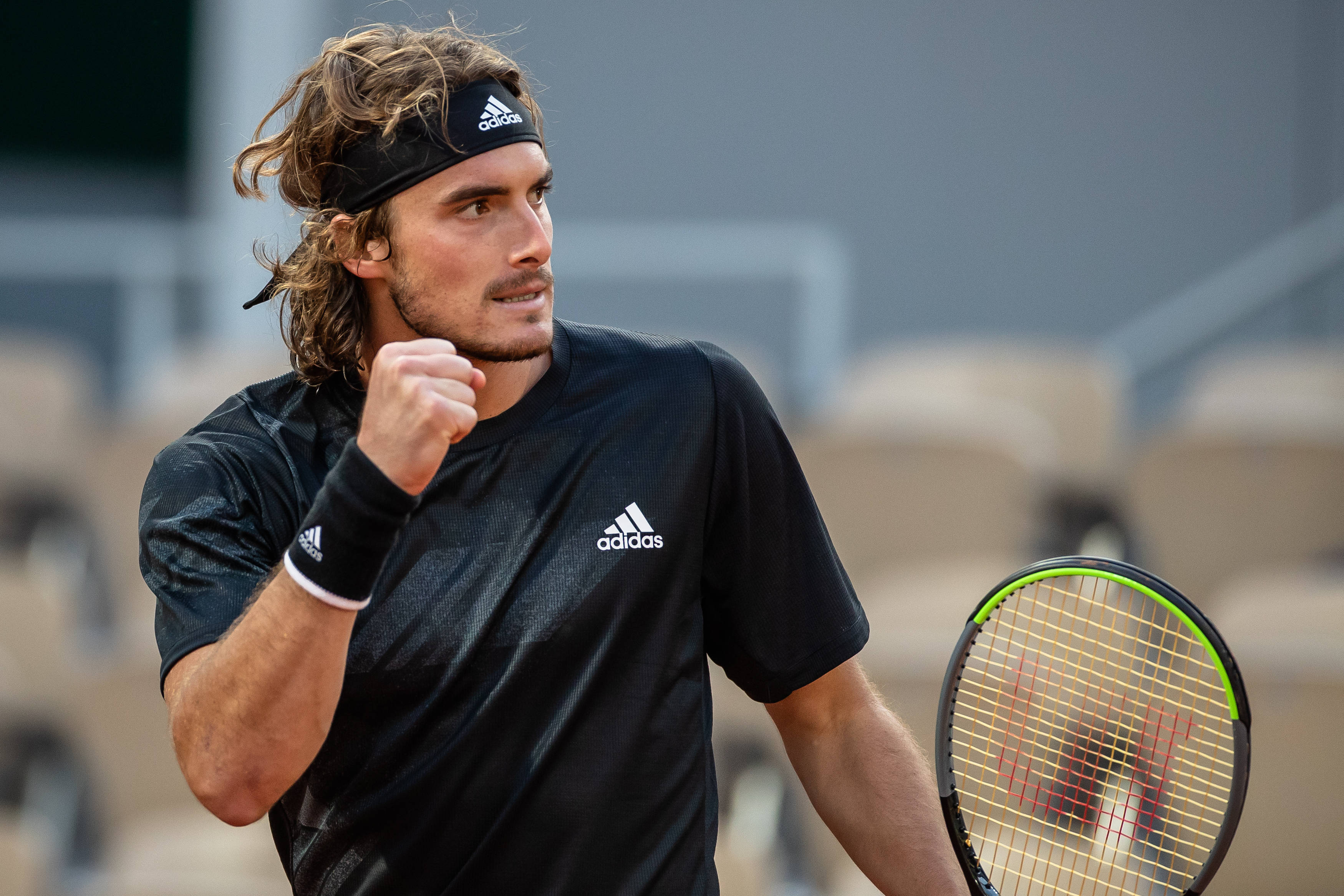 世界网球队血洗西班牙网球队,西西帕斯高光表现的简单介绍 世界网球队血洗西班牙网球队,西西帕斯高光表现的简单介绍