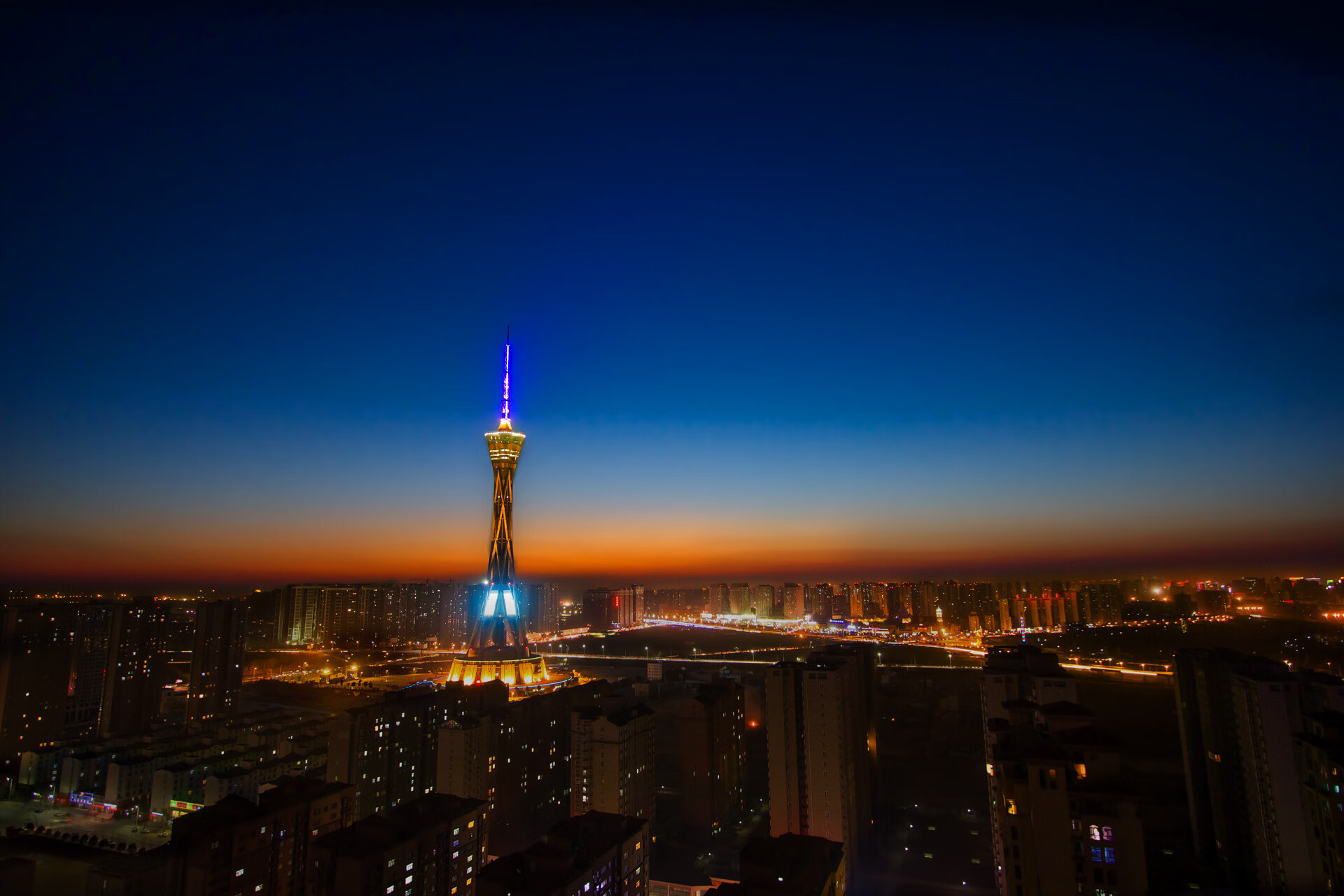 双星闪耀夜，英超争冠的硝烟与字母哥的王者证明