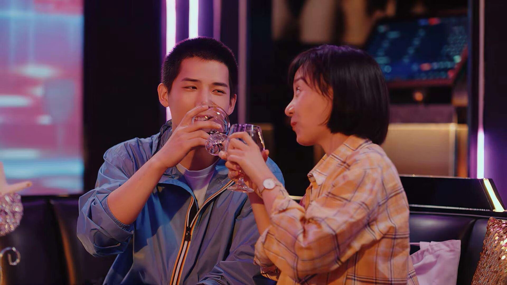 乌克兰长城轰然倒塌，南美孤狼用最原始足球打穿欧洲秩序